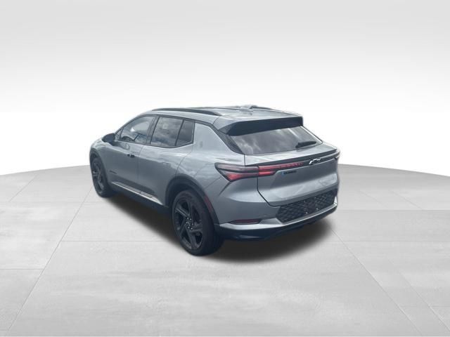 Certified 2024 Chevrolet Equinox EV RS FWD image 5