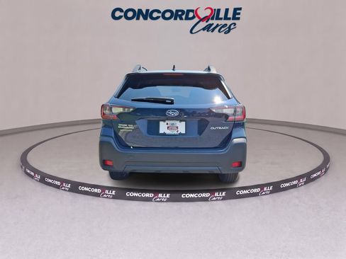 Used 2025 Subaru Outback Premium AWD/4WD image 6