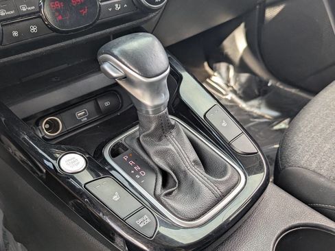 Used 2020 Kia Soul EX FWD image 33