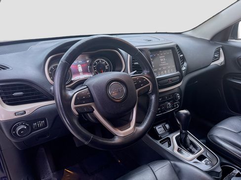 Used 2016 Jeep Cherokee Limited image 7