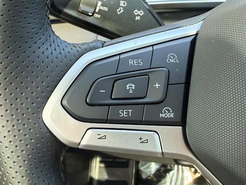 New 2026 Volkswagen Tiguan SE R-Line AWD/4WD image 10