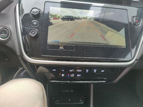 Used 2023 Chevrolet Bolt EUV LT FWD image 36