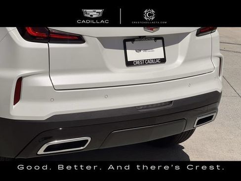Certified 2025 Cadillac XT4 Premium Luxury w/ LPO, Floor Liner Package FWD image 9