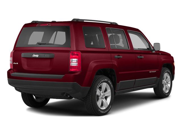 Used 2014 Jeep Patriot Latitude FWD image 2