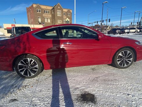 Used 2017 Honda Accord EX-L image 4