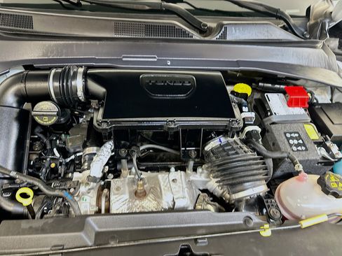 Used 2025 Jeep Compass Trailhawk image 33