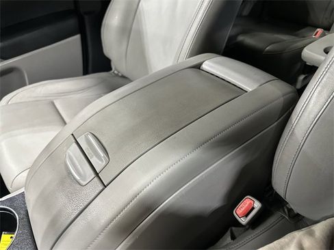 Used 2015 Toyota Highlander XLE image 27