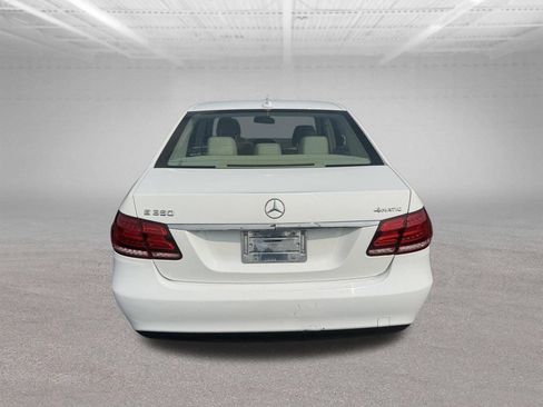 Used 2014 Mercedes-Benz E 350 4MATIC Sedan image 4