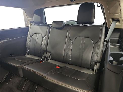 Used 2018 Ford Expedition Platinum image 9