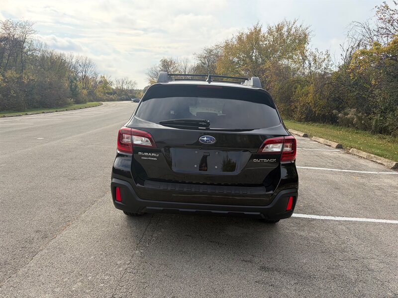 Used 2018 Subaru Outback 2.5i Premium AWD/4WD image 4