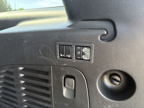 Used 2019 Chevrolet Suburban Premier image 36