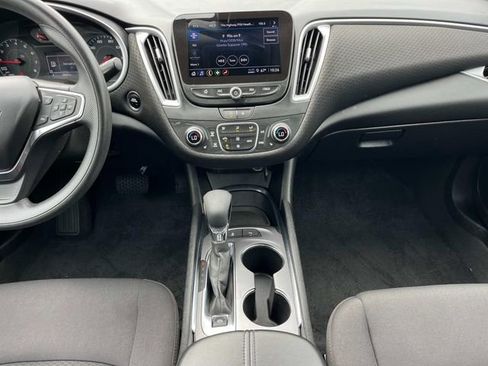 Used 2024 Chevrolet Malibu LT FWD image 5