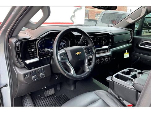 Used 2025 Chevrolet Silverado 3500 LTZ AWD/4WD image 14