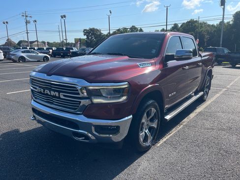 Used 2019 RAM 1500 Laramie AWD/4WD image 3