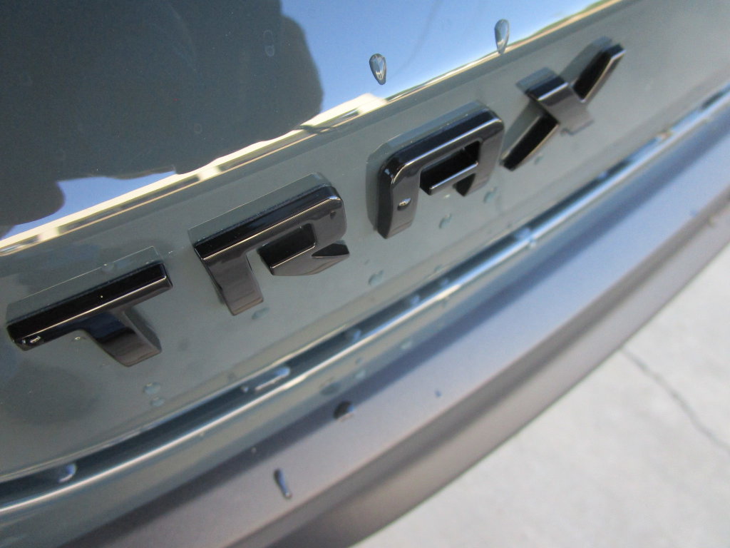 New 2026 Chevrolet Trax LT w/ LT Convenience Package FWD image 13