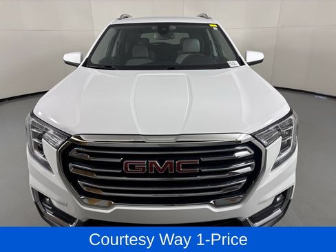 Used 2024 GMC Terrain SLT FWD image 4
