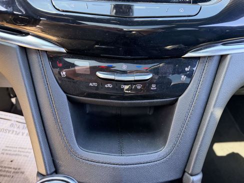 Used 2023 Cadillac XT6 AWD image 32