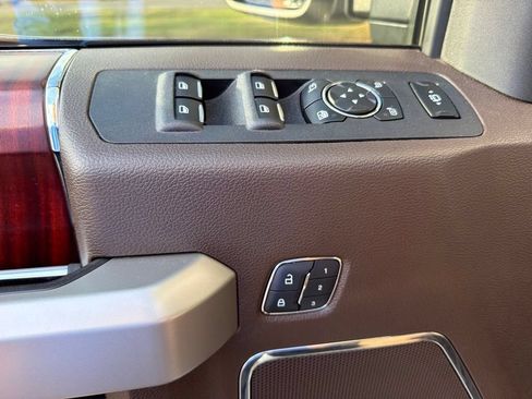 Used 2017 Ford F350 King Ranch w/ King Ranch Ultimate Package AWD/4WD image 8