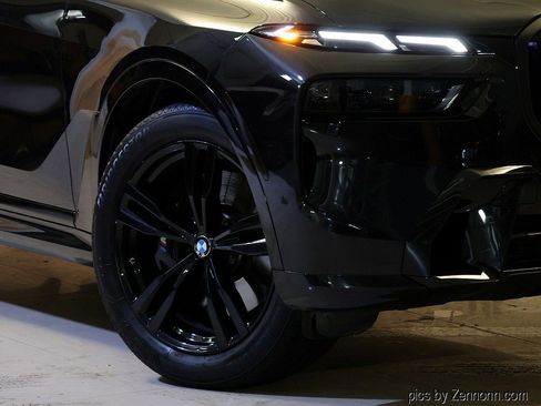 Certified 2025 BMW X7 xDrive40i w/ M Sport Package AWD/4WD image 3