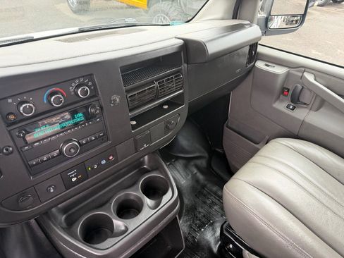 Used 2022 Chevrolet Express 2500 w/ Driver Convenience Package image 22