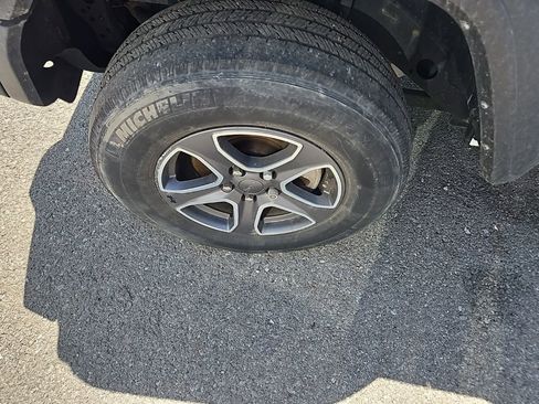 Used 2021 Jeep Wrangler Unlimited Sport image 13