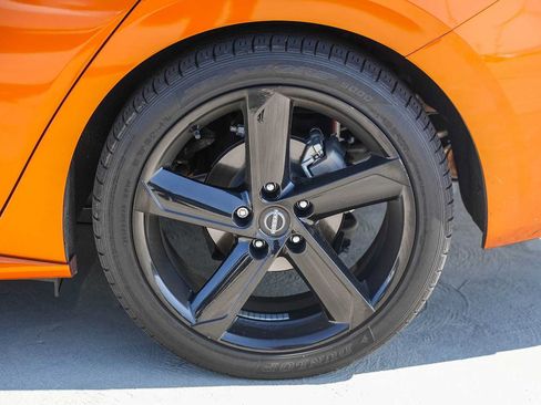 Used 2024 Nissan Sentra SR w/ SR Premium Package FWD image 11
