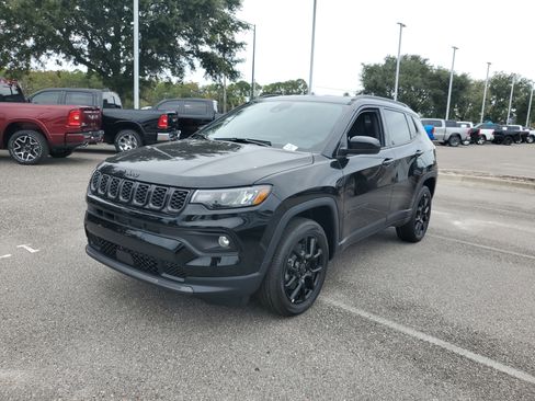 New 2026 Jeep Compass Latitude image 2