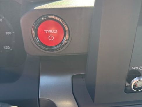 Used 2024 Toyota Tacoma TRD Off-Road w/ TRD Off Road Upgrade Package AWD/4WD image 30