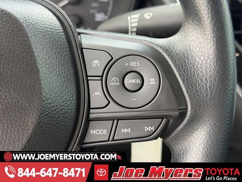Certified 2025 Toyota Corolla LE image 22