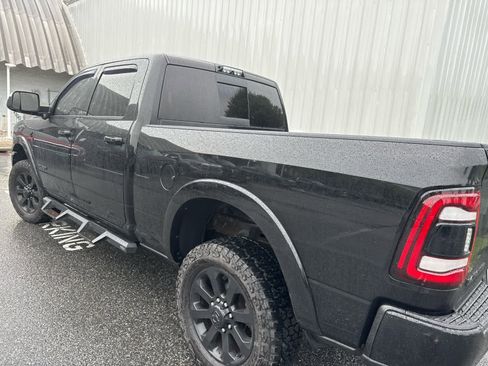 Used 2022 RAM 2500 Laramie AWD/4WD image 3