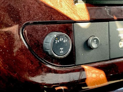 Used 2019 GMC Savana 2500 Extended w/ Enhanced Convenience Package image 31