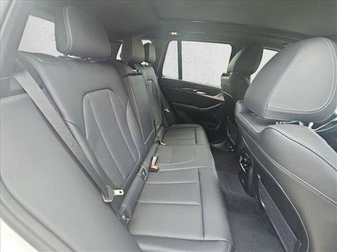 Used 2024 BMW X3 sDrive30i w/ Convenience Package RWD image 16
