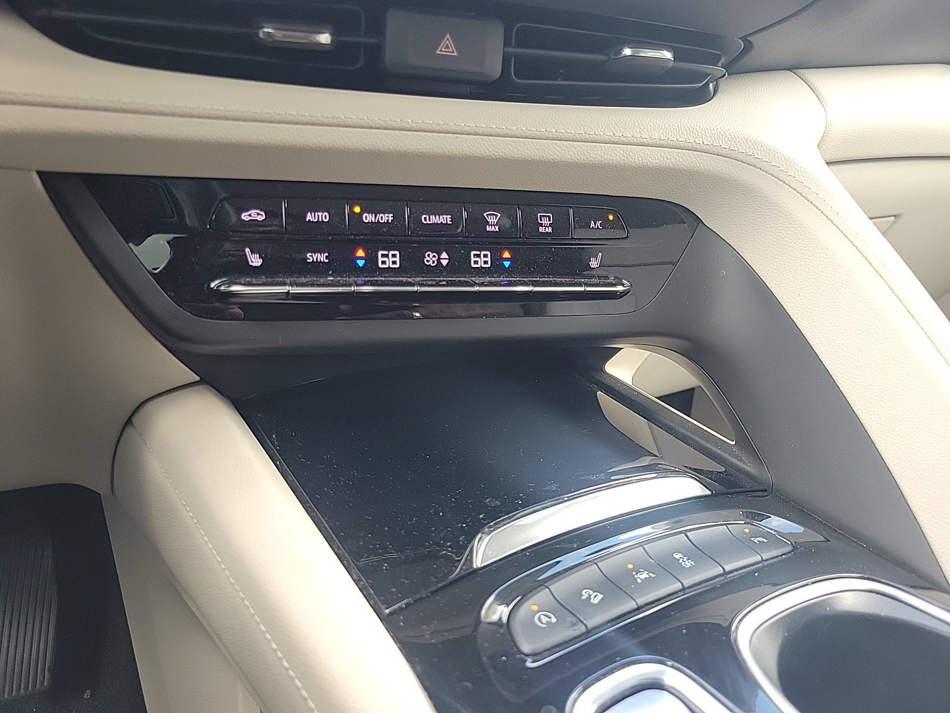 Used 2023 Buick Envision Essence AWD/4WD image 27