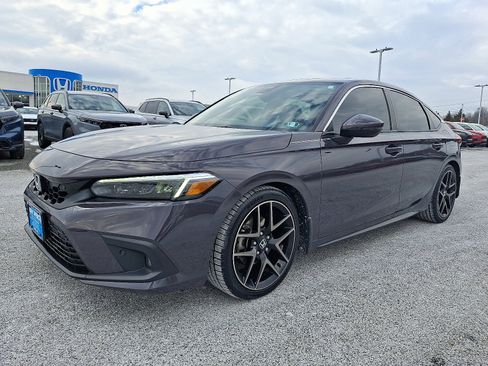 Certified 2022 Honda Civic Sport Touring image 3