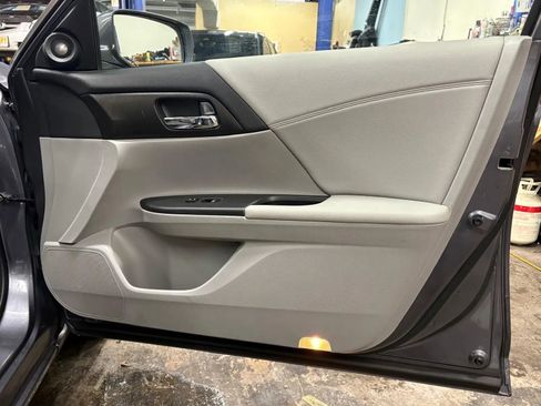 Used 2013 Honda Accord EX-L image 27