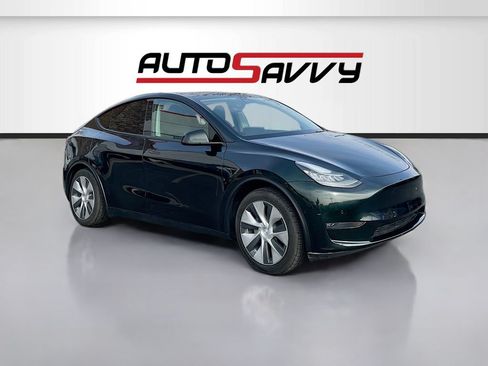 Used 2021 Tesla Model Y 2WD image 1