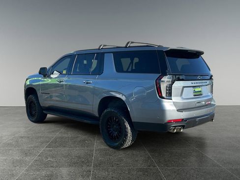 Used 2025 Chevrolet Suburban RST w/ RST Capability Package AWD/4WD image 8