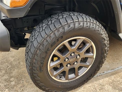 Used 2021 Jeep Gladiator Overland image 10