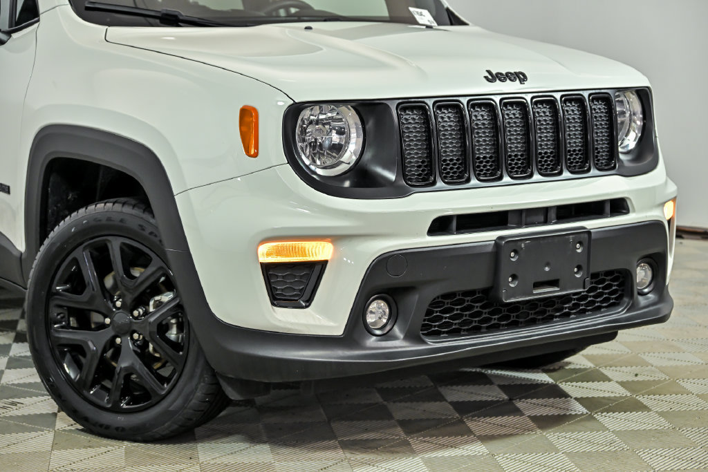 Used 2022 Jeep Renegade Altitude AWD/4WD image 2