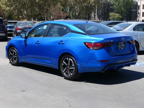 Used 2024 Nissan Sentra SV FWD image 6