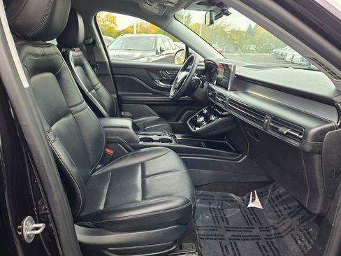 Certified 2022 Lincoln Corsair AWD w/ Equipment Group 101A image 5