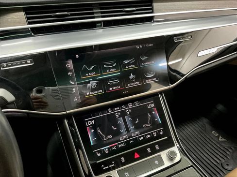 Used 2021 Audi A8 L 3.0T AWD/4WD image 41