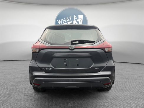 Used 2024 Nissan Kicks SV image 5