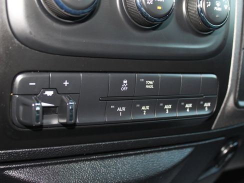 Used 2017 RAM 3500 Tradesman w/ Chrome Appearance Group image 26