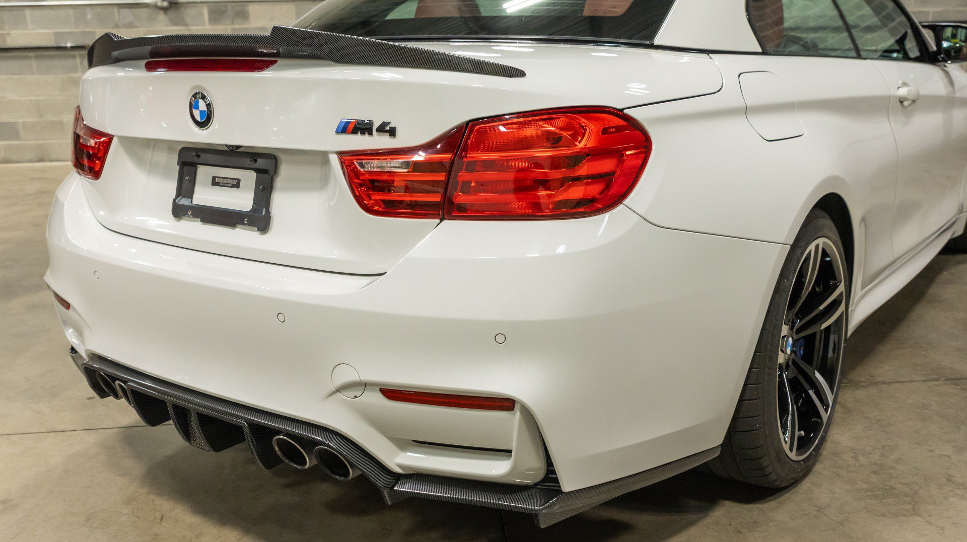 Used 2016 BMW M4 Convertible RWD image 31