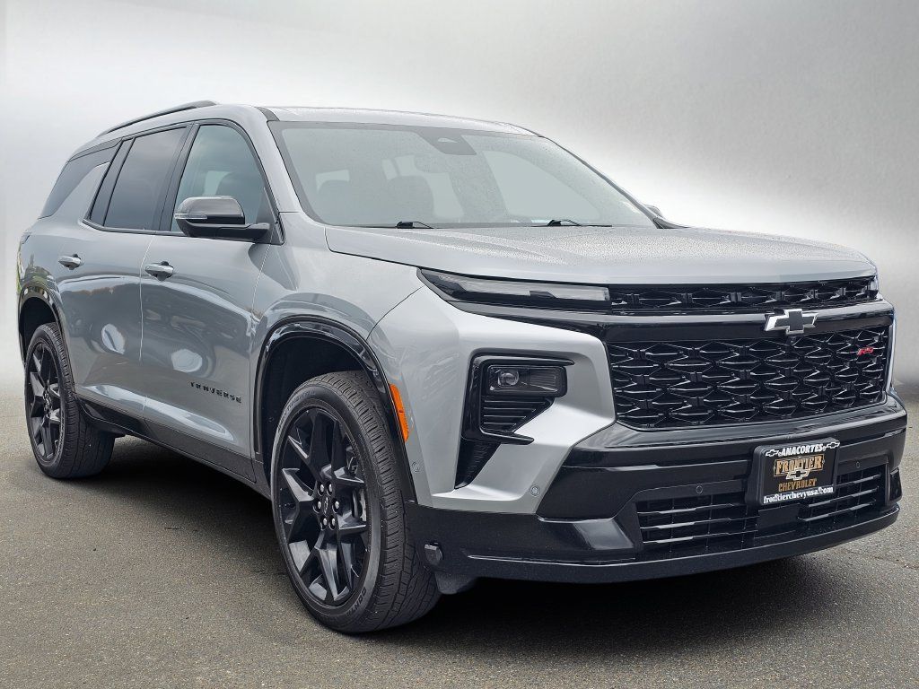 Used 2024 Chevrolet Traverse RS AWD/4WD image 1