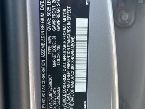 Used 2025 Volvo XC40 B5 Plus AWD/4WD image 28