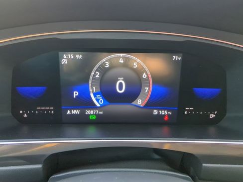 Used 2022 Volkswagen Tiguan SE image 24