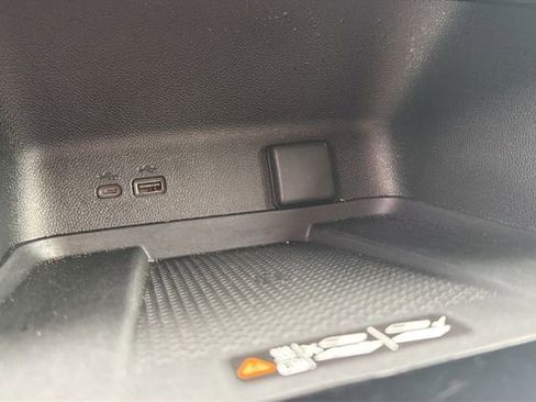 Certified 2024 Chevrolet Traverse LT image 34