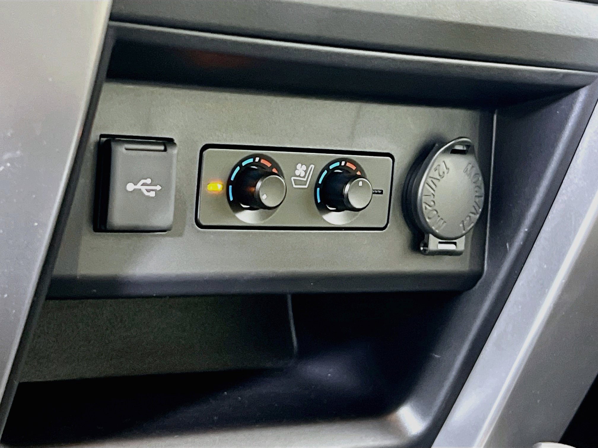 Used 2024 Toyota 4Runner Limited AWD/4WD image 20